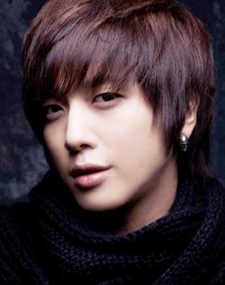 Jung Yong Hwa image